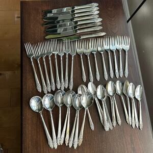 46 pieces Oneida Community 1950 Evening Star flatware set